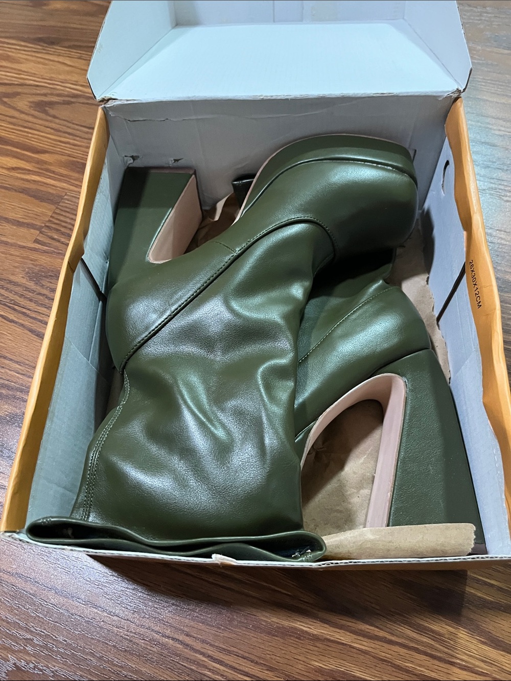 Chase + Chloe Olive Green Platform Block Heel Boots 7 - Picture 5 of 7